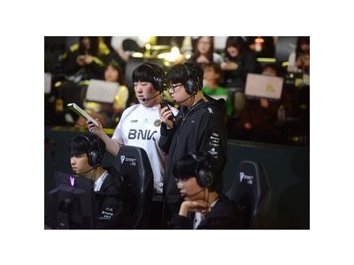 리그 오브 레전드 선수 2세트 밴픽에 집념 드러내