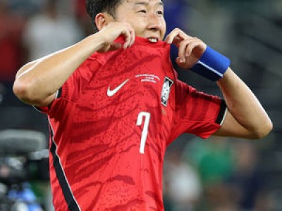 홍명보 감독 축구대표팀 경기에서 부정확한 판단 논란