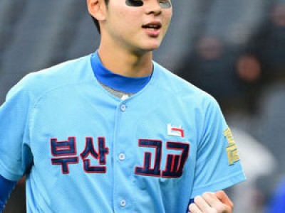 부산고 하현승 8년 만에 청소년 야구 우승 이끌어