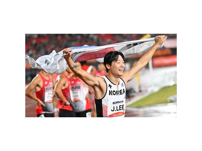 한국 400m 계주팀 실격 판정 뒤집고 금메달