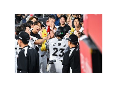 KT 9연패 몰아서 단독 선두로 올라섬 한화 팬들 분노