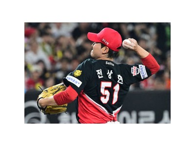 전상현 5시즌 연속 10홀드 달성 KBO리그 역사에 이름 남김